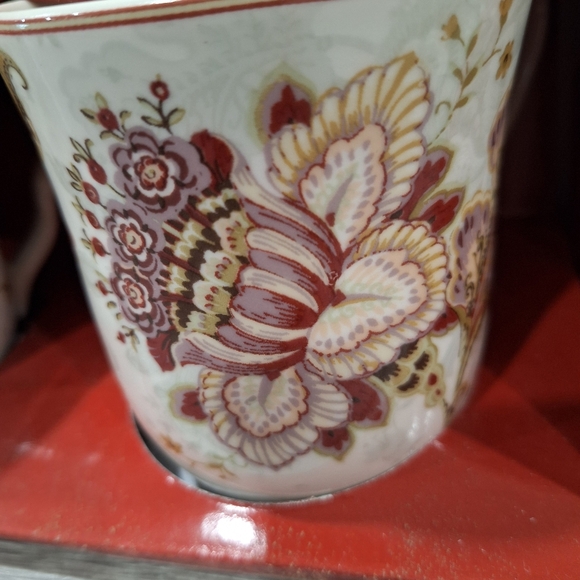 New Set of 2 Floral Coffee Mugs "Gabrielle" by 222 Fifth: White and Burgundy Red - Picture 4 of 5